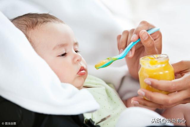 婴儿最早几个月添加辅食，营养与成长的交汇点